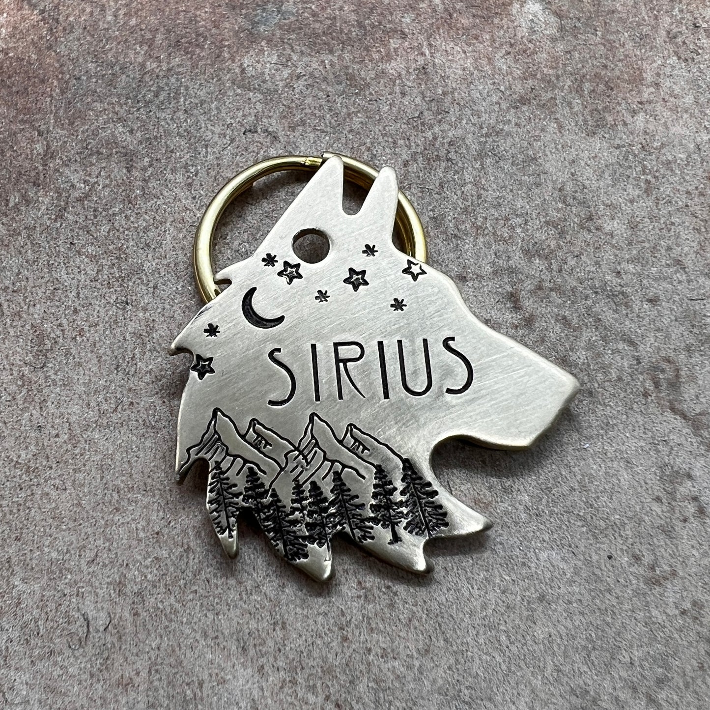 ELEMENTS Design your own pet tag • Wolf